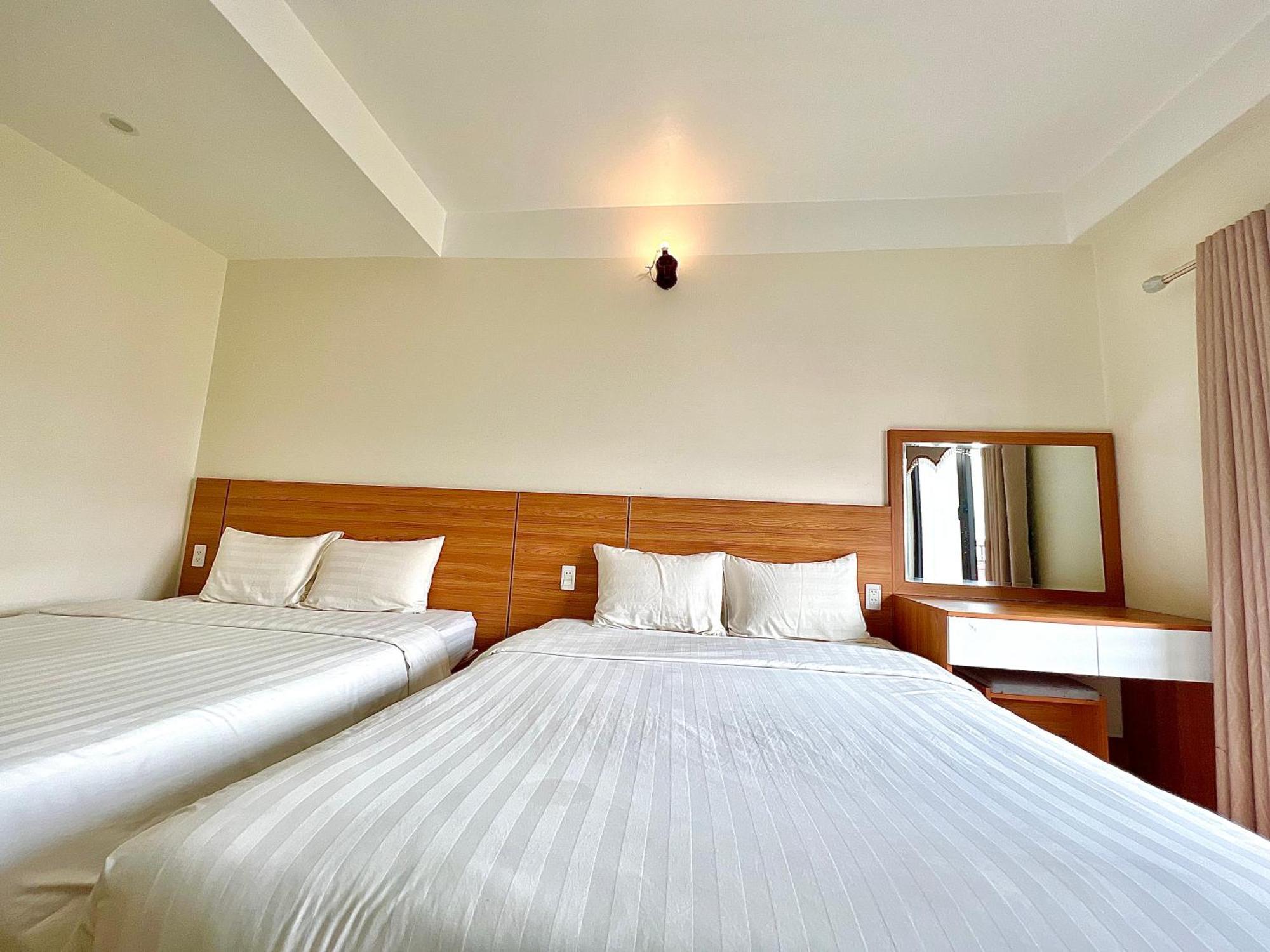 Dragon Airport Hotel Нойбай Экстерьер фото