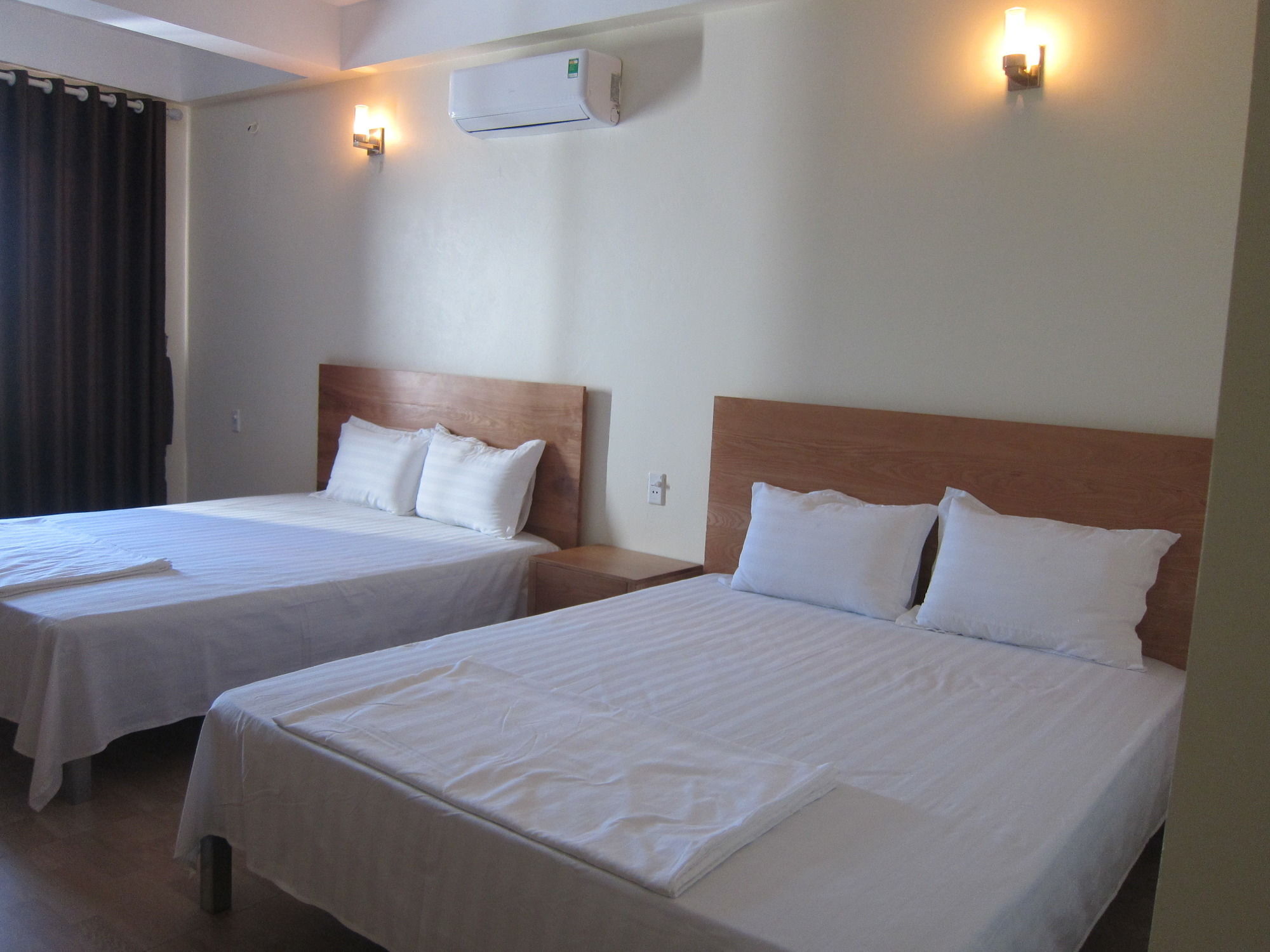 Dragon Airport Hotel Нойбай Экстерьер фото