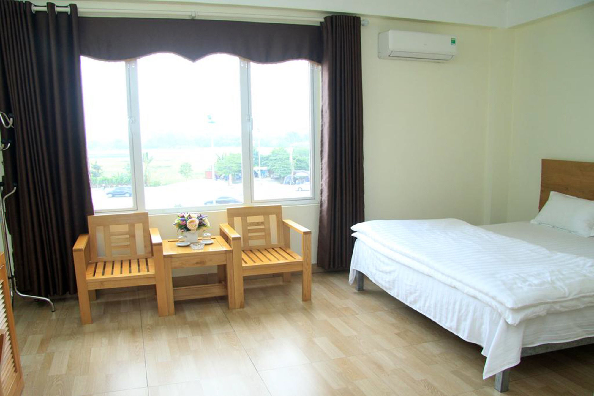 Dragon Airport Hotel Нойбай Экстерьер фото