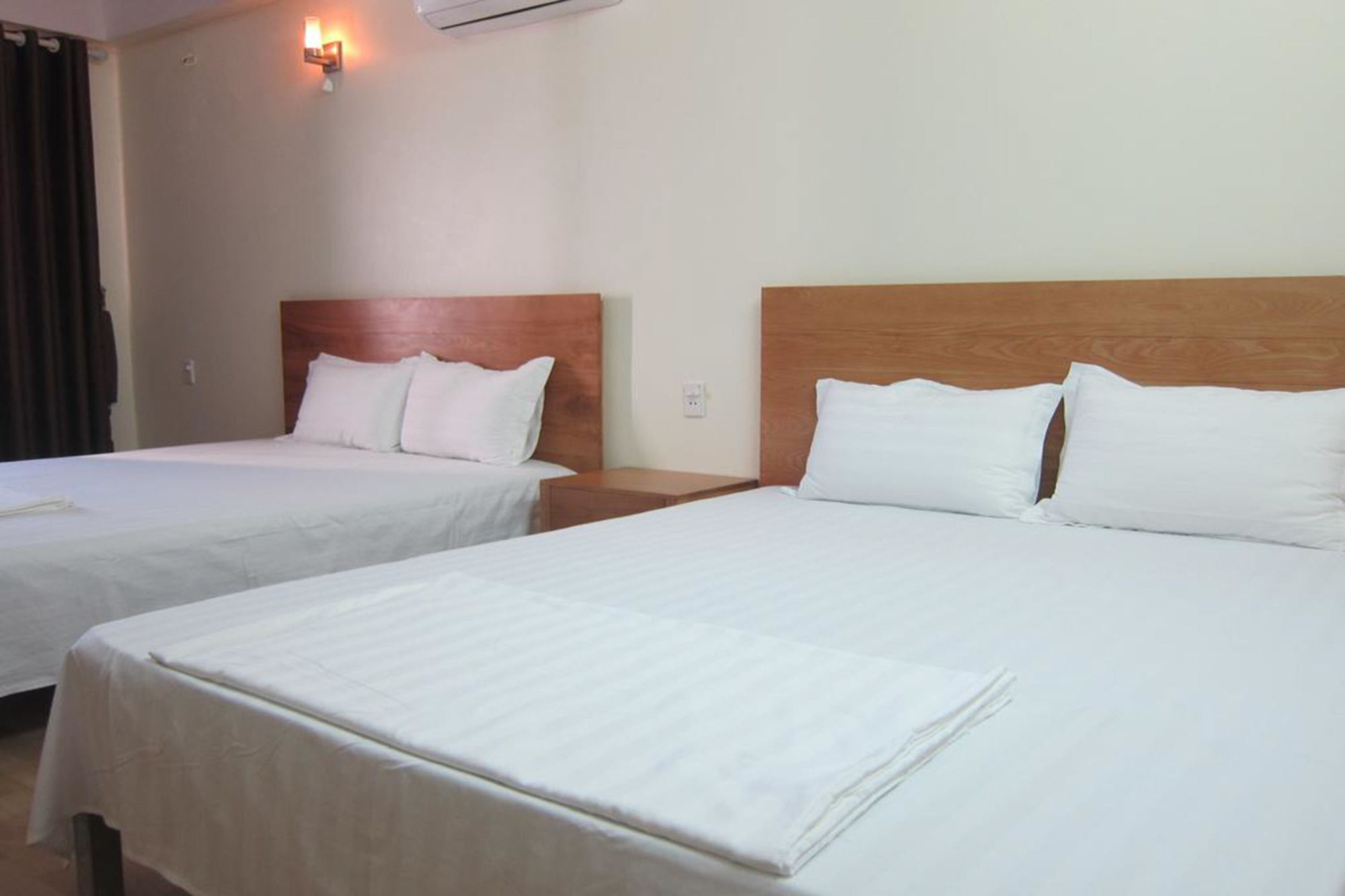 Dragon Airport Hotel Нойбай Экстерьер фото